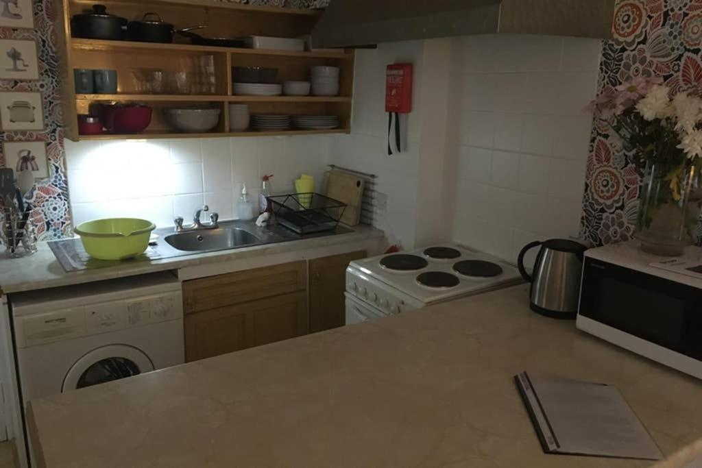 Cathedral Apartment Londonderry Bagian luar foto